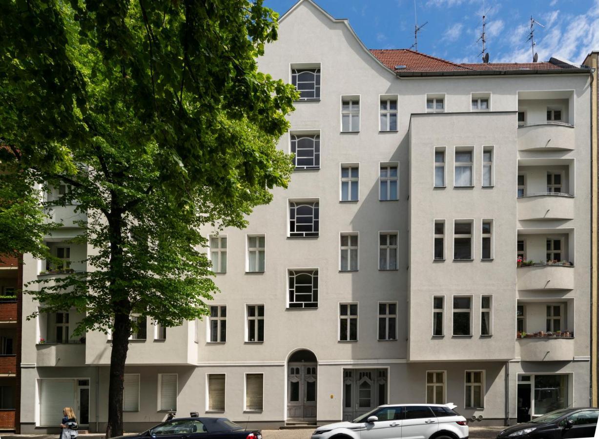 2 Combined Next To Kudamm * Berlino
